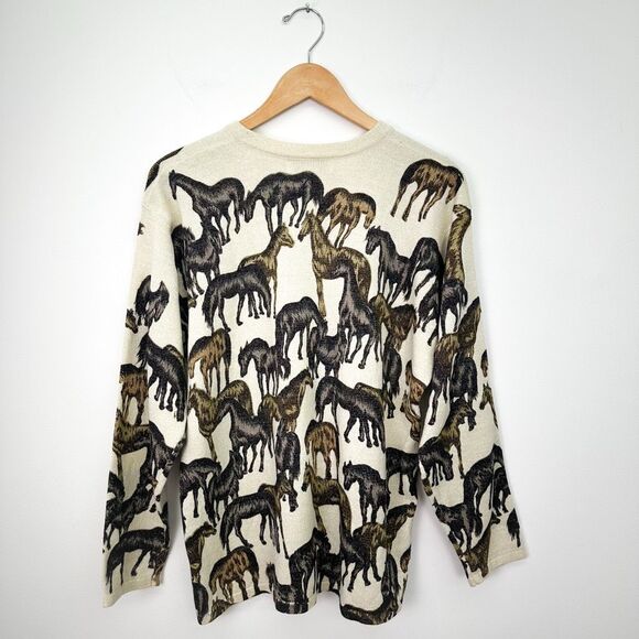 Lisa International Women’s Cream Metallic 90s All Over Horse Equestrian Novelty - Picture 2 of 7